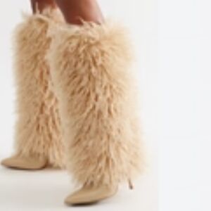 NEW Women's Tan Faux Fur Boots